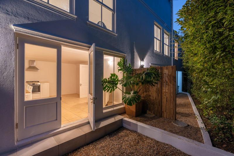 5 Bedroom Property for Sale in Constantia Western Cape